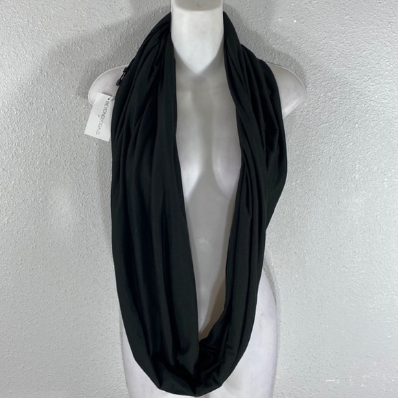 Beyond Yoga Infinity scarf - Picture 6 of 7